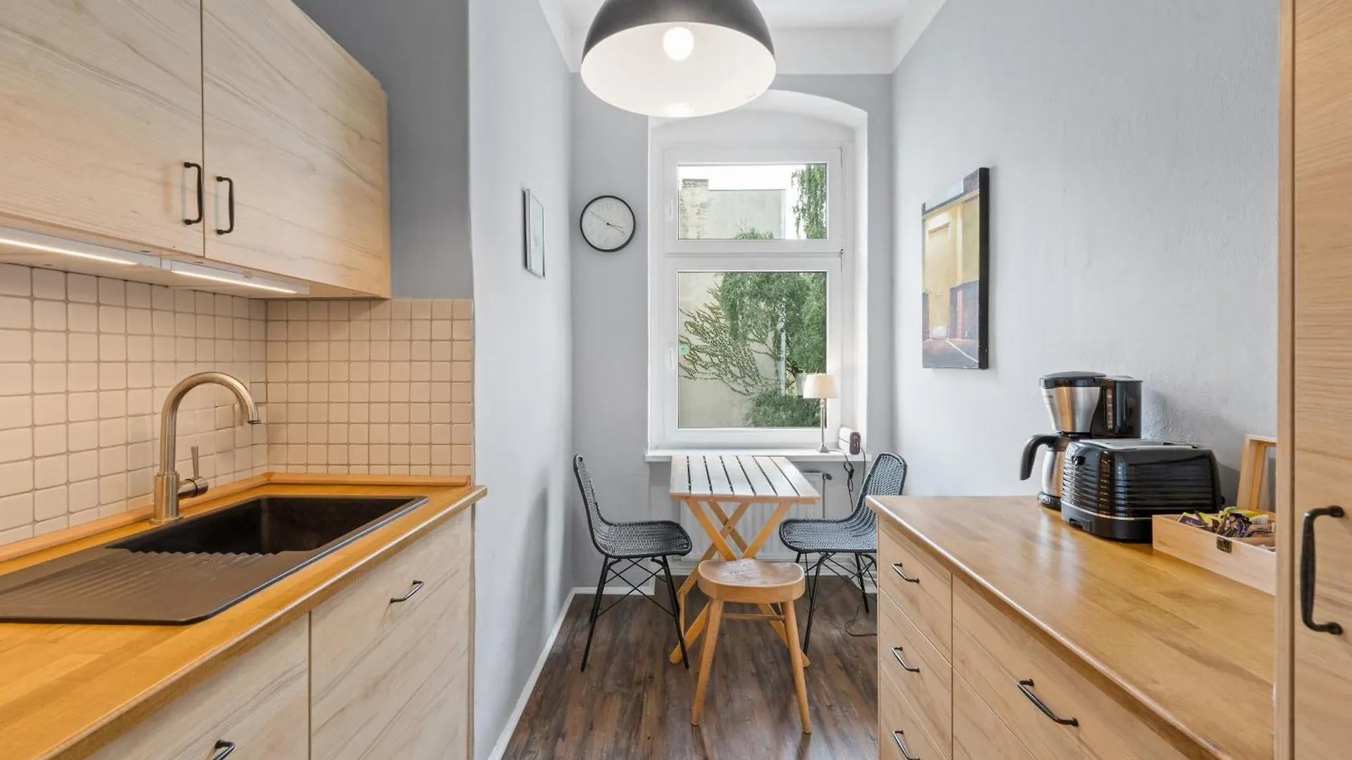 Wilhelmshavener 3Br In Downdown Moabit Daire Berlin